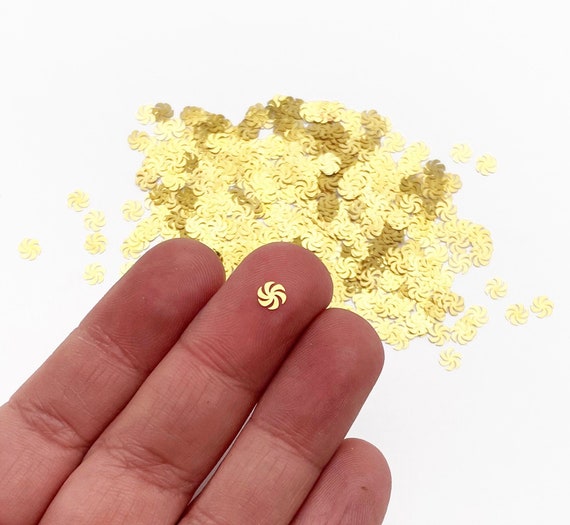 50 Tiny 5mm Gold Toned Metal Pinwheel Cabochons Kawaii Sweet | Etsy