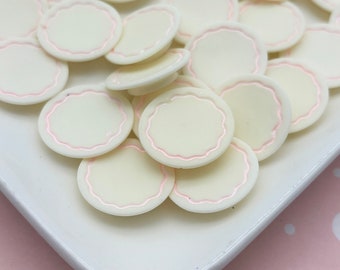 8 Off White Resin Plastic Miniature Dollhouse Plates Cabochons, for Fake Food and Doll Props 714b*