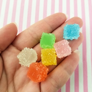 8 cubetti di zucchero in resina traslucida e vibrante, finti cabochon kawaii di caramelle gommose alla gelatina, carini cabochon di caramelle gommose Decoden Jelly, n. 1357