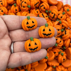 4 Cute Jack O&#39;lantern Flatbacked Resin Pumpkin Cabochons, Flat Backed Matte Fall Harvest Cute Halloween Acrylic Plastic Cabs, #Dh113
