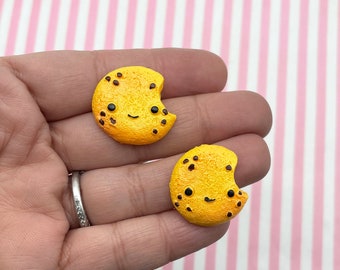 4 cabujones de plástico acrílico con parte trasera plana de galleta de chocolate mordida kawaii, galletas de casa de muñecas de resina con parte trasera plana 1386b