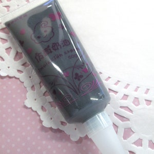 Decoden Whipped Cream Glue, Black, With 1 Frosting Tip, for Cell Phone Decoration, 50g