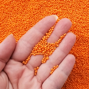 Granelli di zucchero in vetro arancione NON COMMESTIBILE, 2 mm Scegli la tua quantità, Decoden Funfetti Jimmies, perline di caviale finto, G34