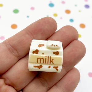 5 White Flatbacked Resin Milk Carton Cabochons, Flat Backed Acrylic Plastic Dollhouse Milk Box Cabs  107