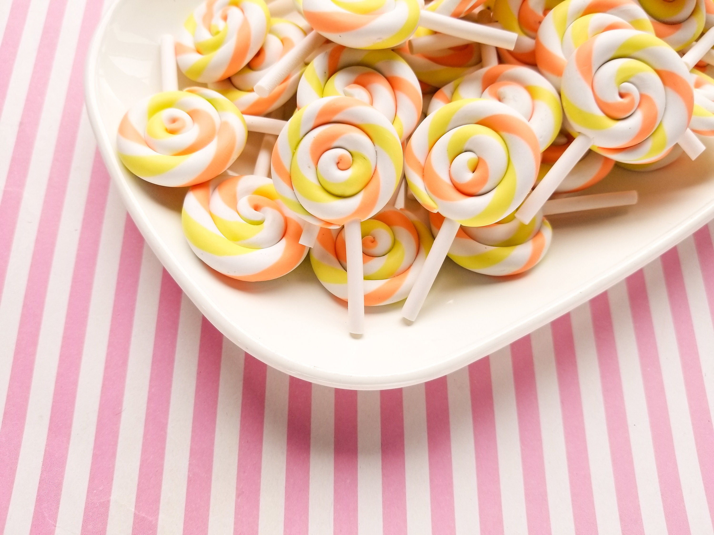  3 Small Pastel Fake Candy Sucker Lollipop cET Cabochons, Kawaii  Decoden Lollipop Cab : Home & Kitchen