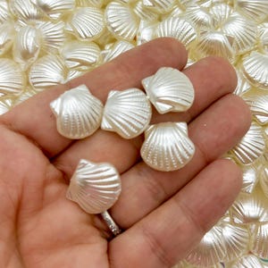 20 White Pearl Acrylic Plastic Seashell Beach Themed Beads, Diy Resin Sea Shell Ocean Beading Supplies J65