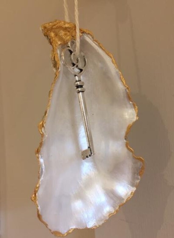 Coquille d'huître Nue, Naturellement Belle, Nacre, Bordée d'or Liquide/Argent ou de Cuivre, Scellée 