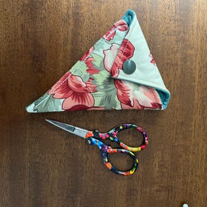 Small Scissor Keeper - Dusty Rose Scissor Pocket