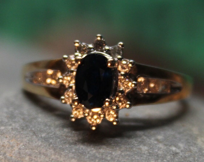 2000 Vintage 10k Gold Sapphire Diamond Ring 2.8 Grams Size 7 Blue Sapphire & Diamond Ring Vintage Diamond Rings Vintage Sapphire Diamond