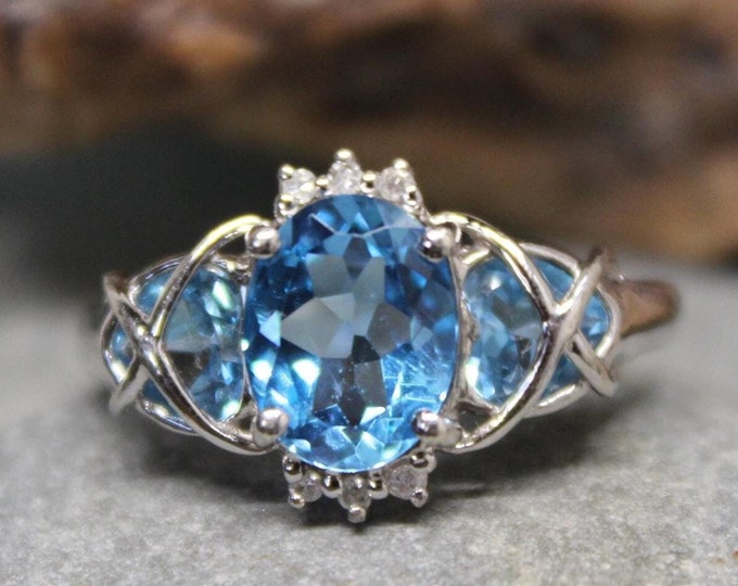 1990's Vintage Blue Topaz Diamond Ring 10K Gold 2.8 Grams Size 8 Topaz Diamond Ring Blue Topaz Engagement Ring Vintage 10K Solid Gold Rings
