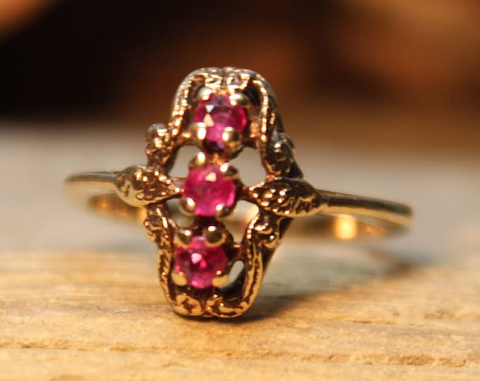 1950's Vintage Ruby Ring 10K Solid Gold Ruby Ring 2 Grams Size 5.5