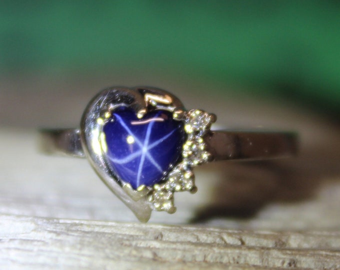 1990's Vintage Blue Star Sapphire Diamond Ring 10K Gold Diamond Ring 2.7 Grams Size 7 Diamond Engagement Ring Vintage 10k Gold Rings Diamond