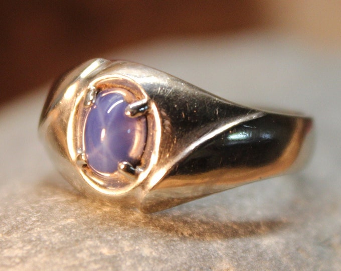 1980's Vintage Blue Star Sapphire Ring 10K Gold Mans Ring 4.1 Grams Size 10 Vintage Man Star Sapphire Ring Mans Gold Blue Star Sapphire Ring