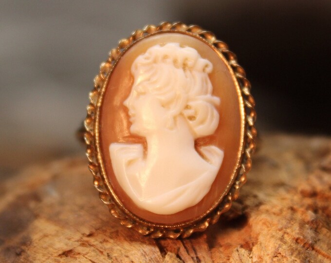 1950's Vintage 10k Solid Gold Cameo Ring 4 Grams Size 9 Large Cameo Gold Ring Cameo Shell Solid Yellow Gold Rings Vintage Cameo Gold Rings