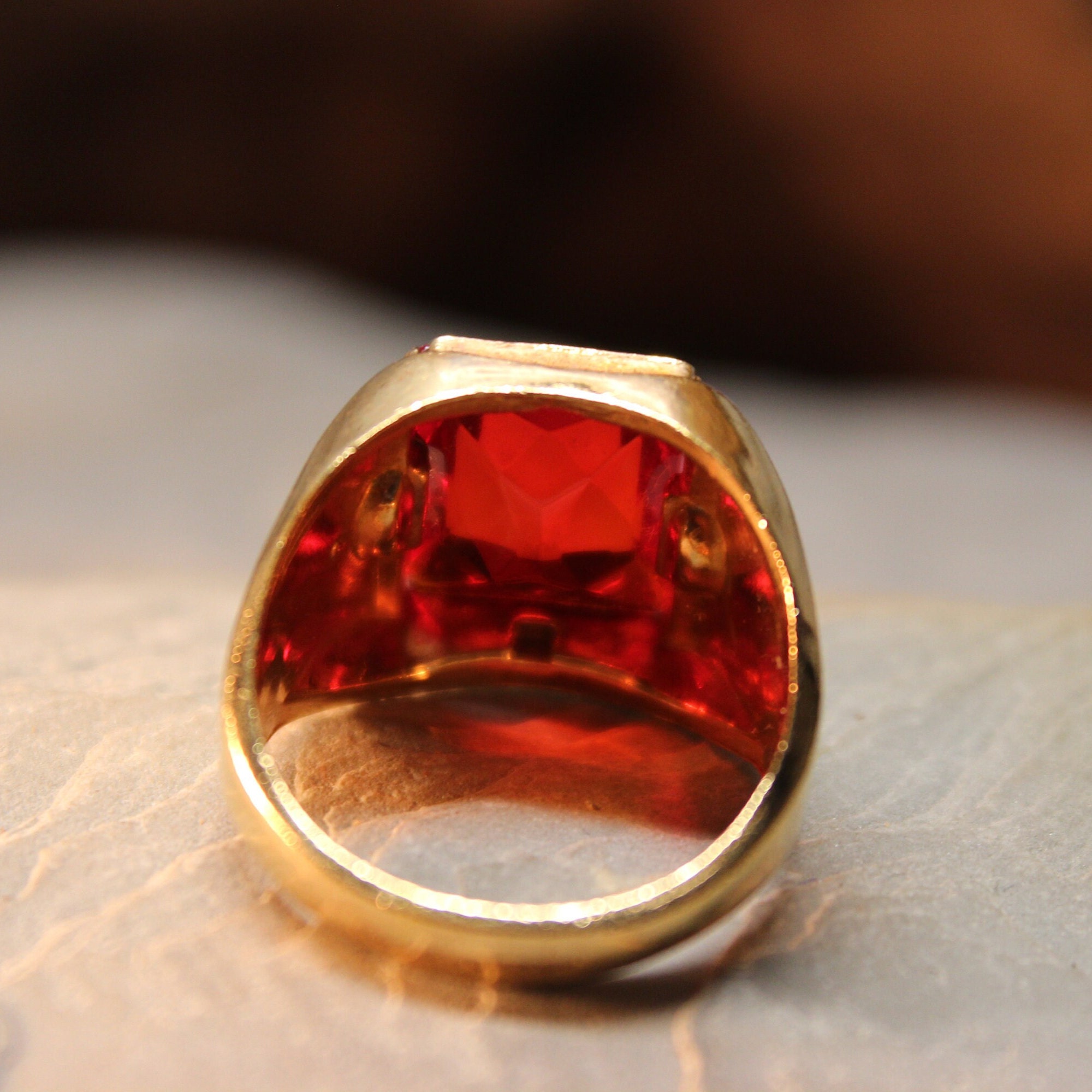1970's Vintage Mens Ruby Ring 5.5 Grams Size 8 Solid 10K Yellow Gold