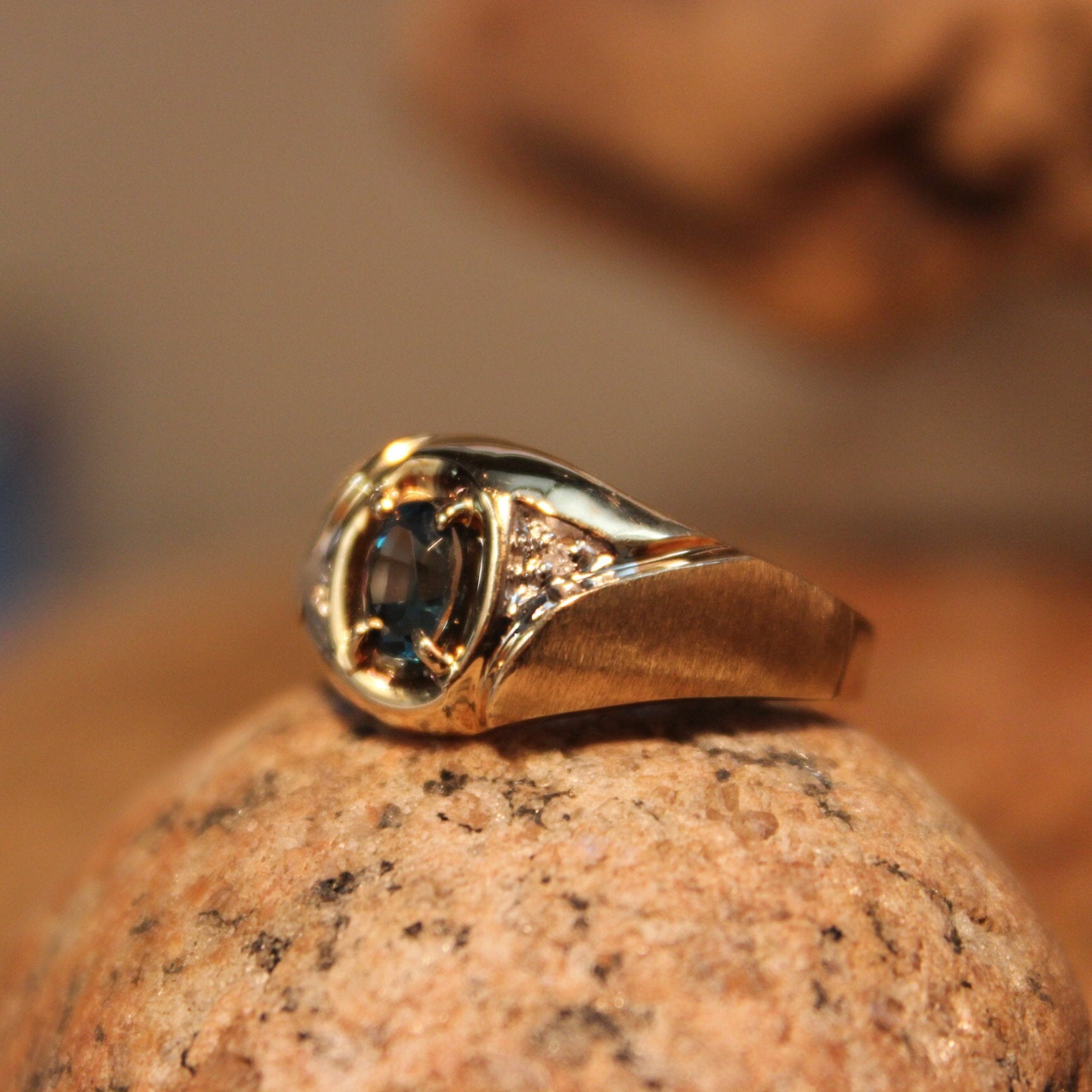 1980 s Mens Caribbean Blue Quartz Diamond Ring Mens Gold 1980 s Mens Caribbean Blue Quartz Diamond Ring Mens Gold