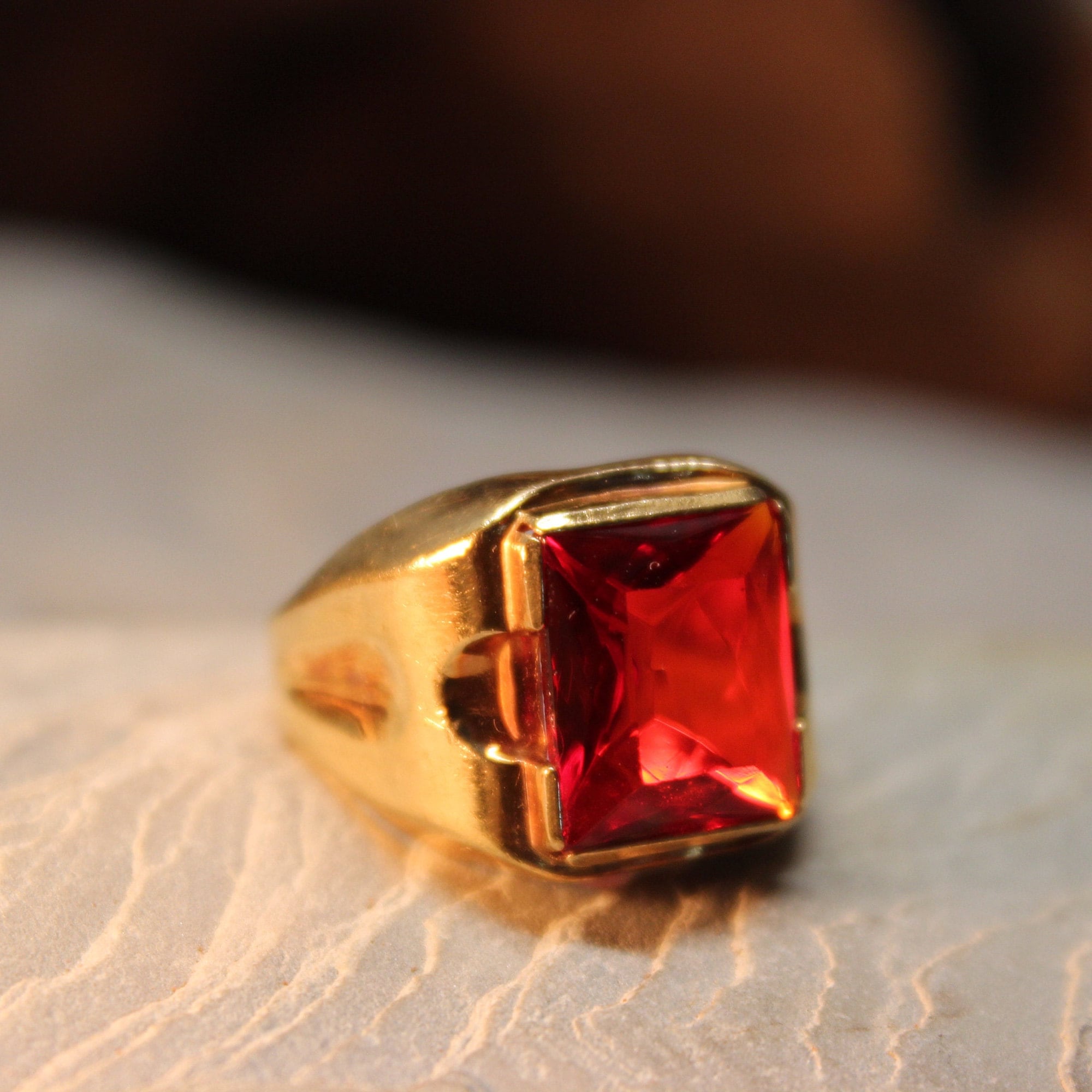 1970's Vintage Mens Ruby Ring 5.5 Grams Size 8 Solid 10K Yellow Gold