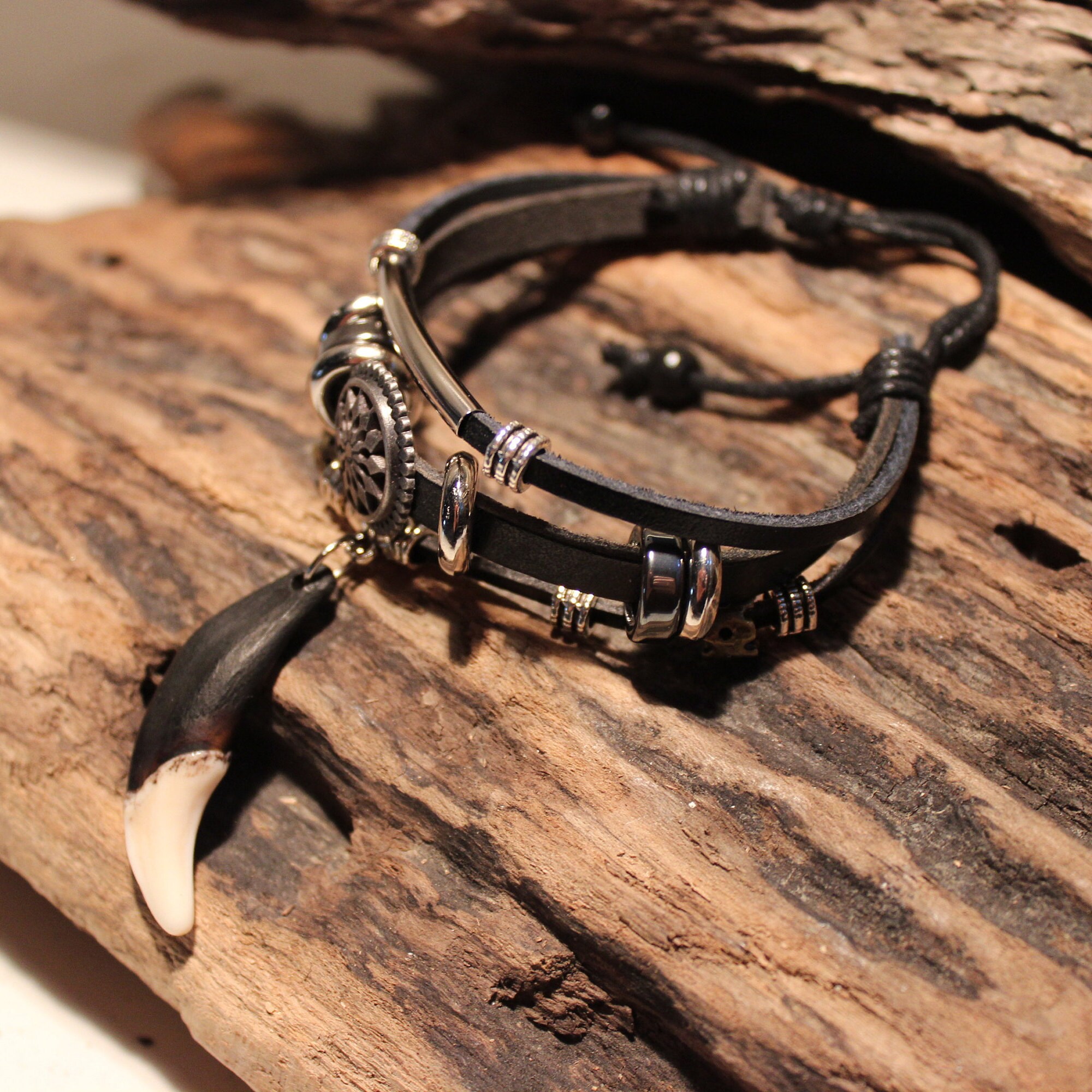 Large Wolf Tooth Bracelet