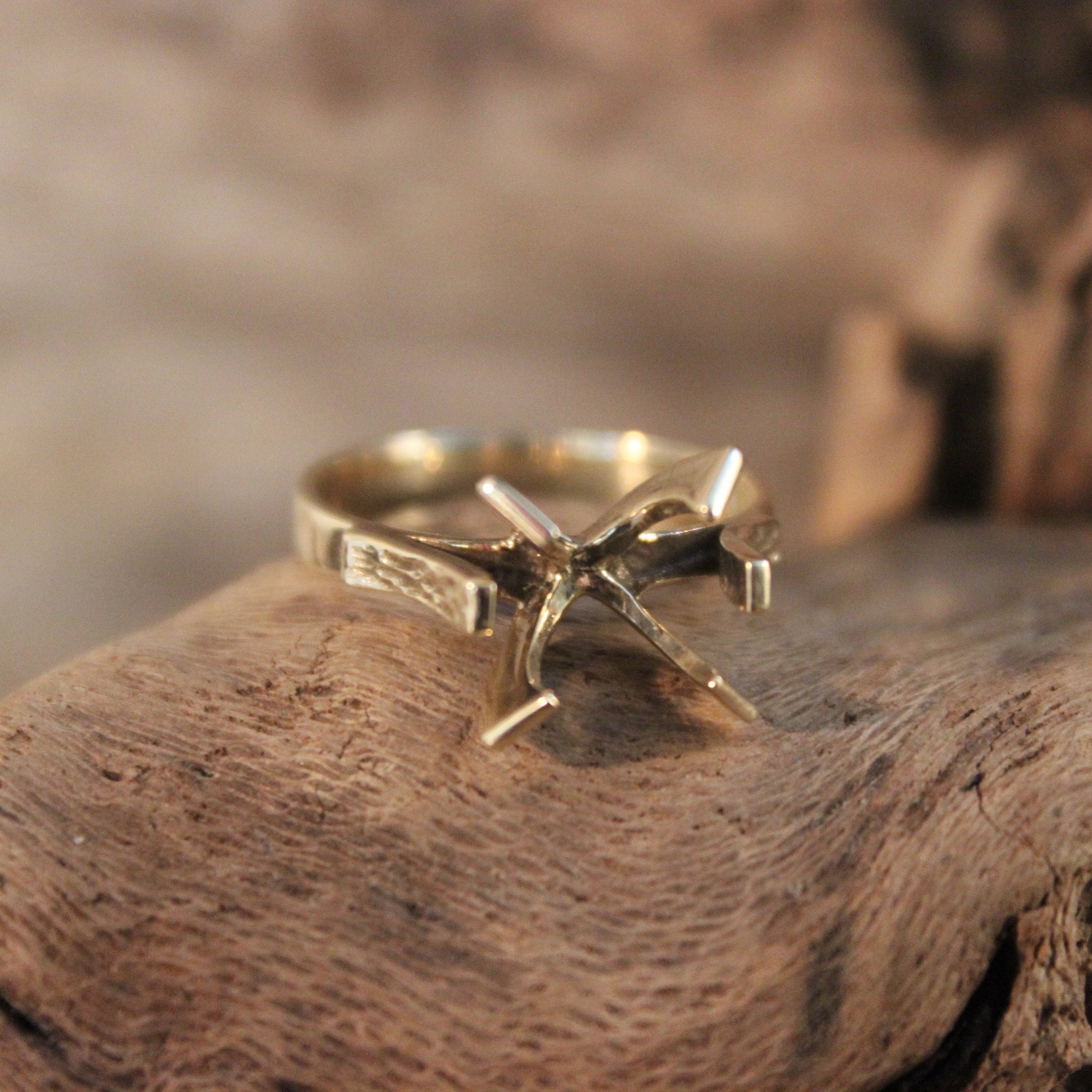 Vintage Solid Gold Ring 8kt Gold Ring Size 7 Weight 3.6 Grams Gold Ring