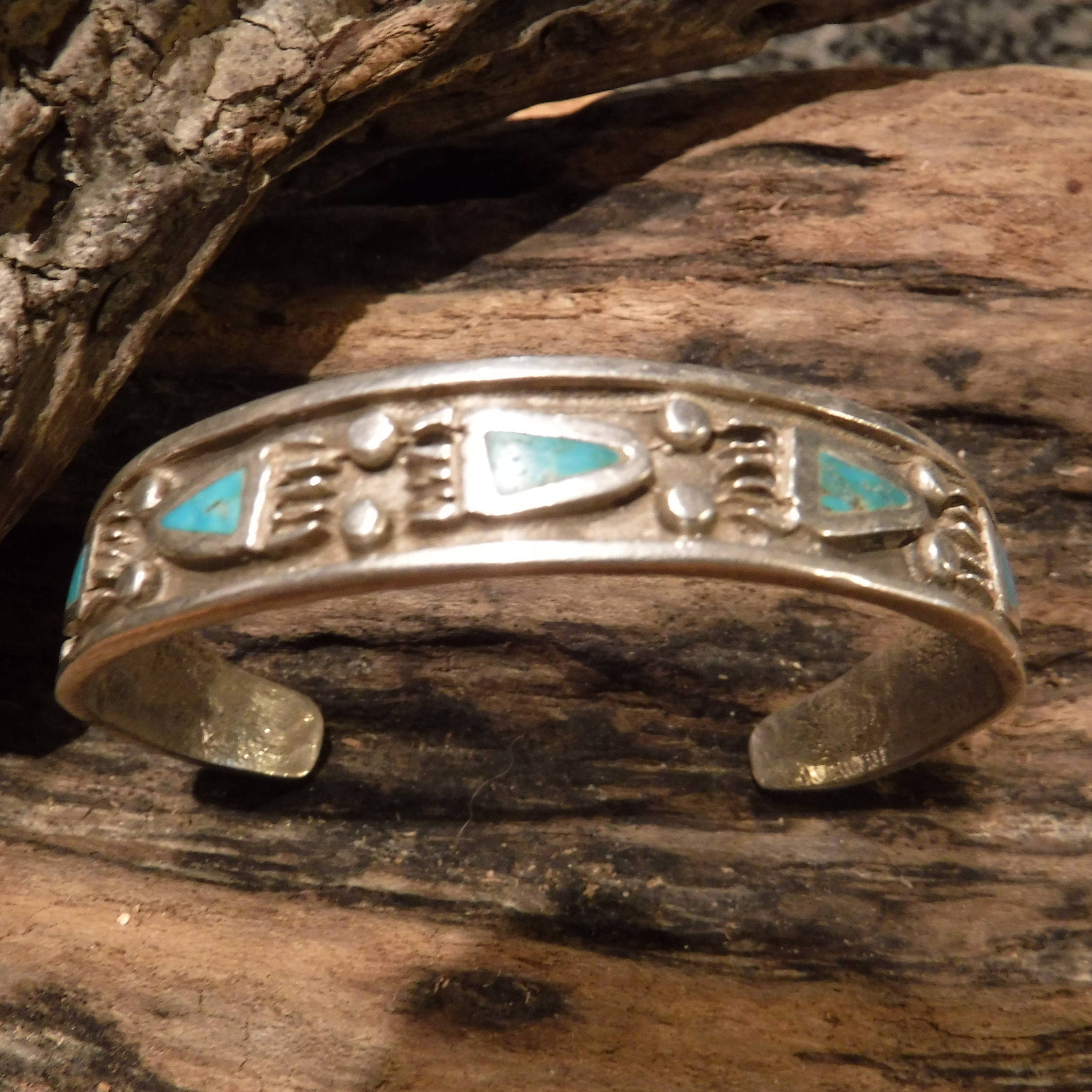 Heavy Vintage Navajo Bear Claw Sterling Silver Cuff Bracelet Native American Turquoise Inlay 34.4 Grams Sterling Bear Paw Cuff Bracelet