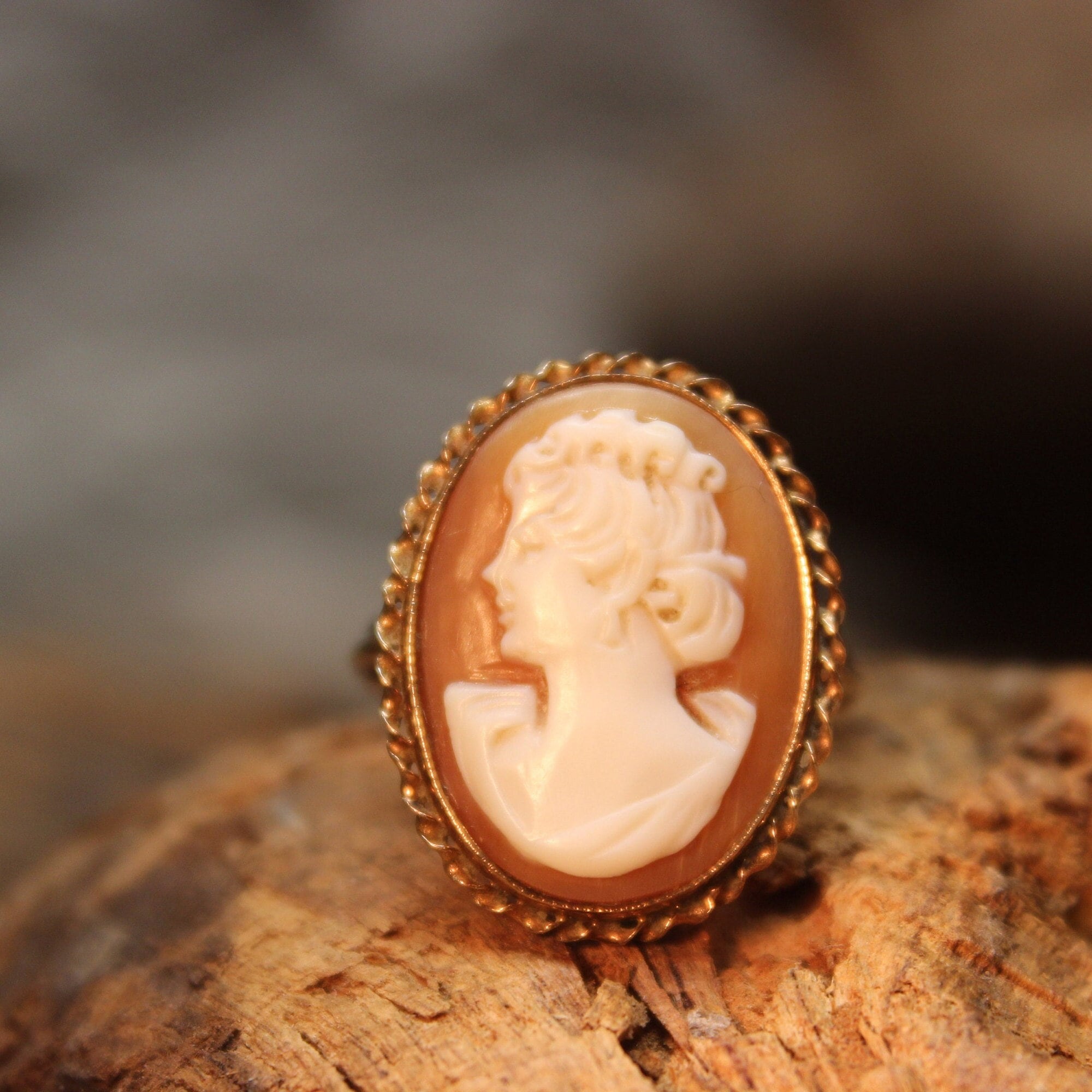1950's Vintage 10k Solid Gold Cameo Ring 4 Grams Size 9 Large Cameo