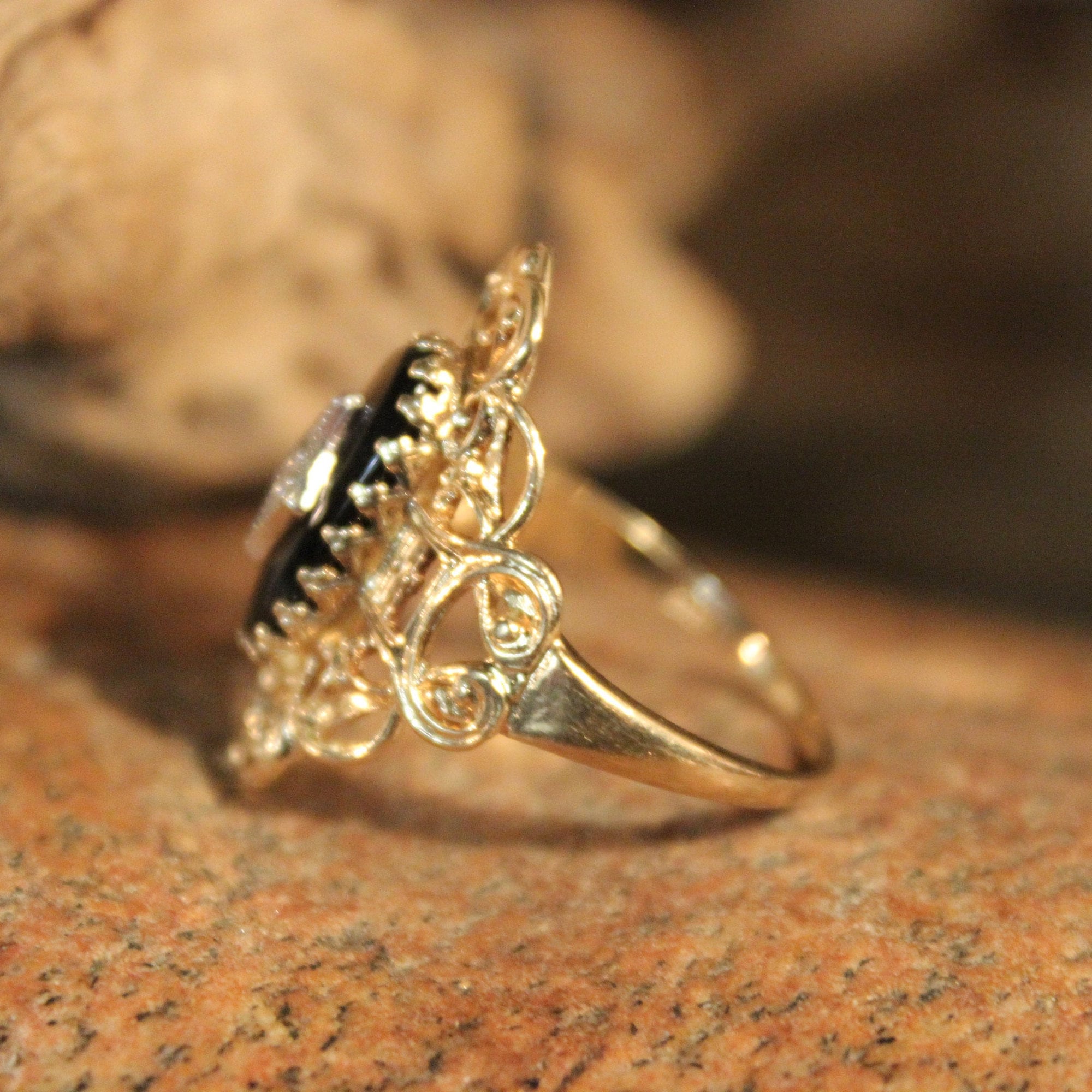 Vintage 10k Solid Gold Diamond Ring Onyx Gold Ring 3.9 Grams Gold Woman