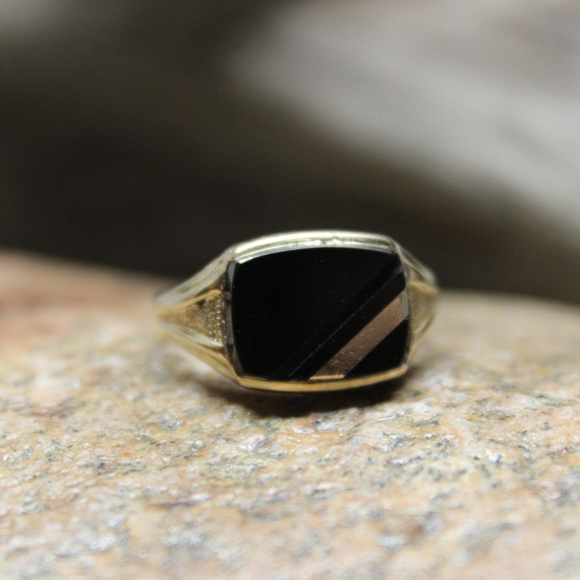 1970 S Vintage Mens Gold Onyx Ring Men Onyx Ring 9k English Solid Gold Mens Ring 3 1 Grams Size 9 Mens Onyx Ring Mens 9k Onyx Signet Ring