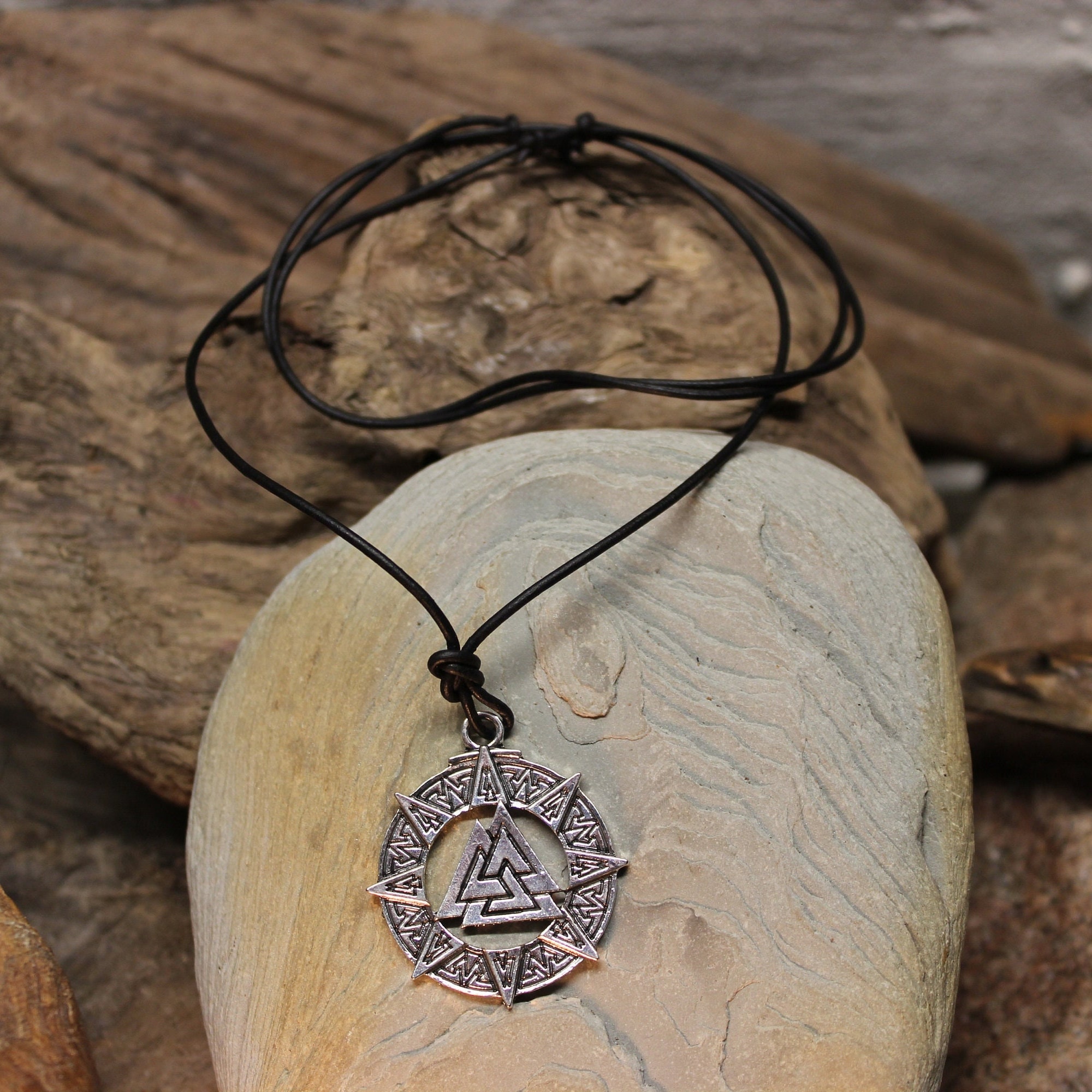 Viking Necklace - Aegishjalmur Arrow - Valhalla Vikings