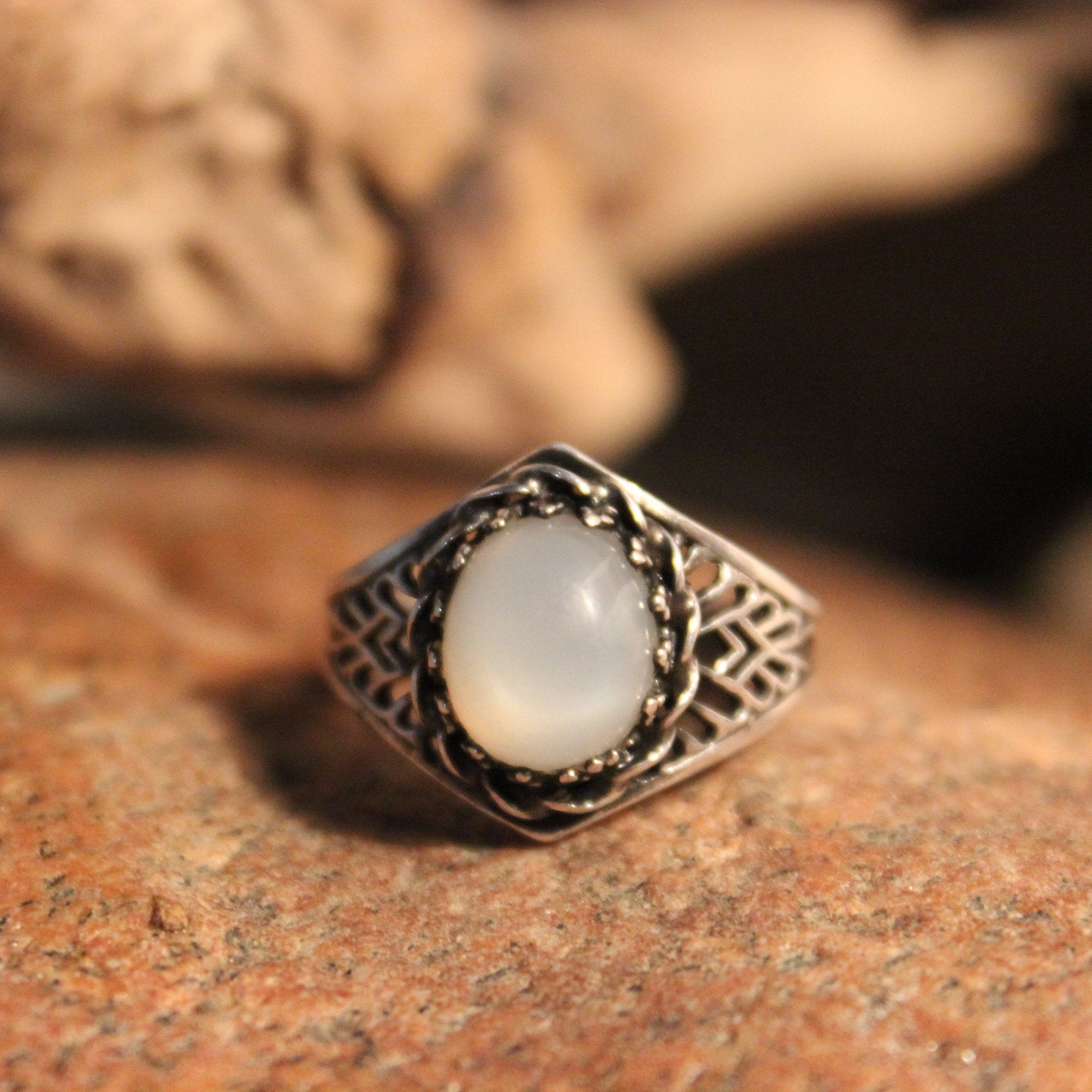 Vintage Sterling Silver Moonstone Ring 3.5 Grams Size 5.5 Vintage