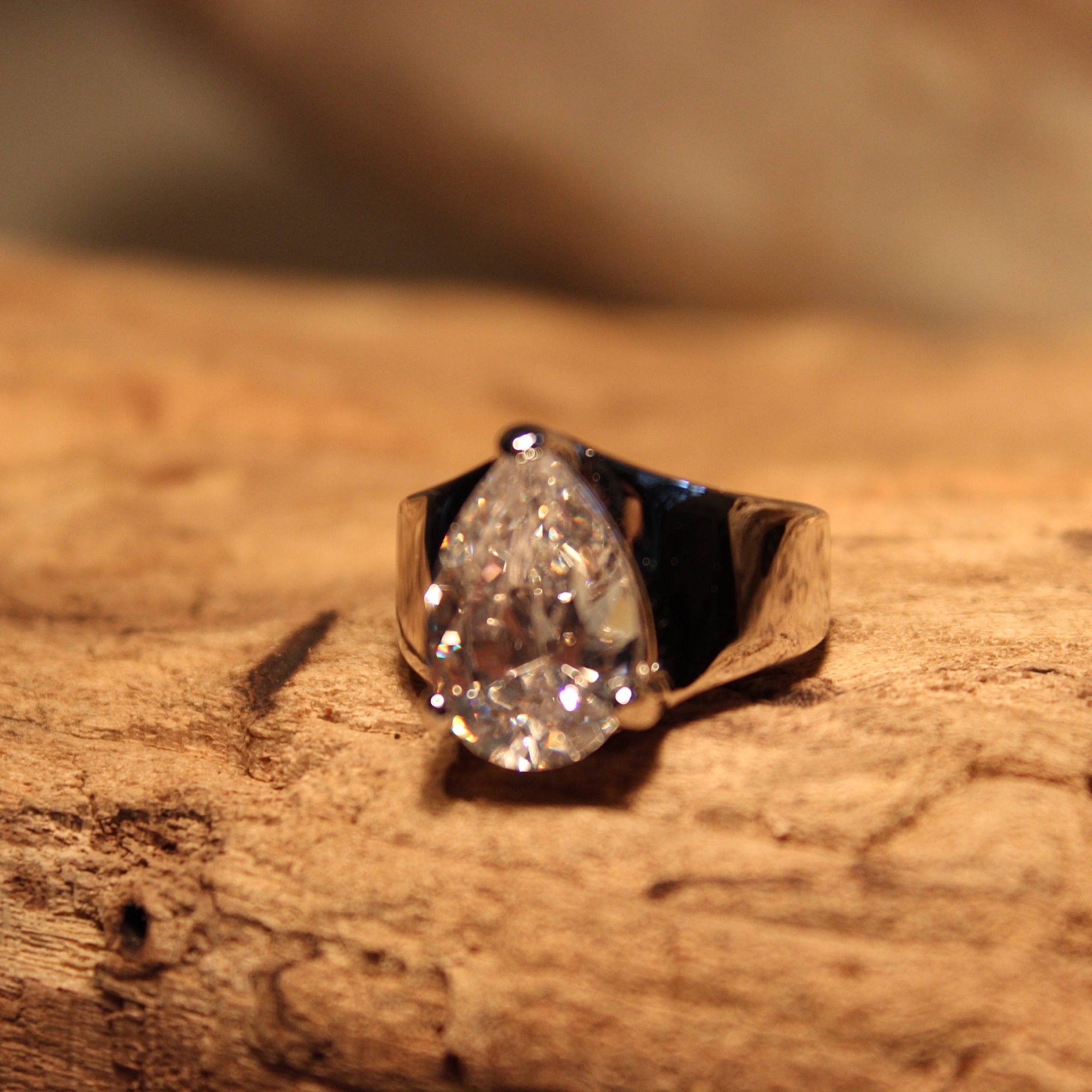 vintage-ring-large-cubic-zirconia-solitaire-ring-sterling-silver-ring