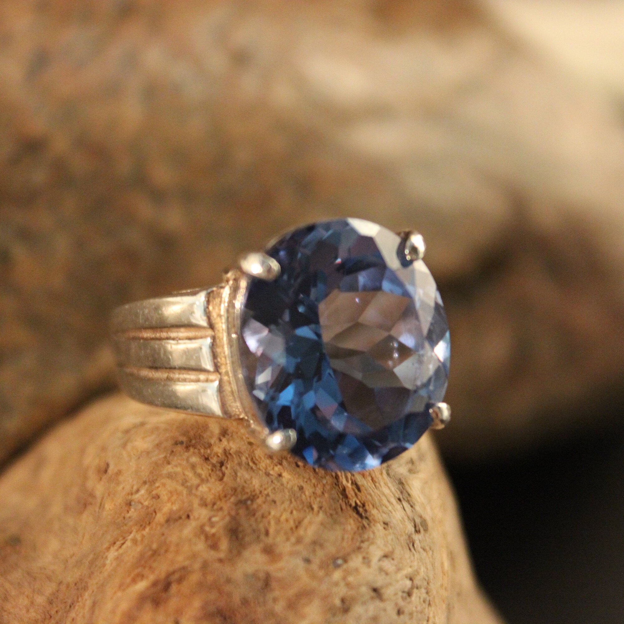 Vintage 10ctw London Blue Topaz Ring Large Size 7 Weight 11 Grams