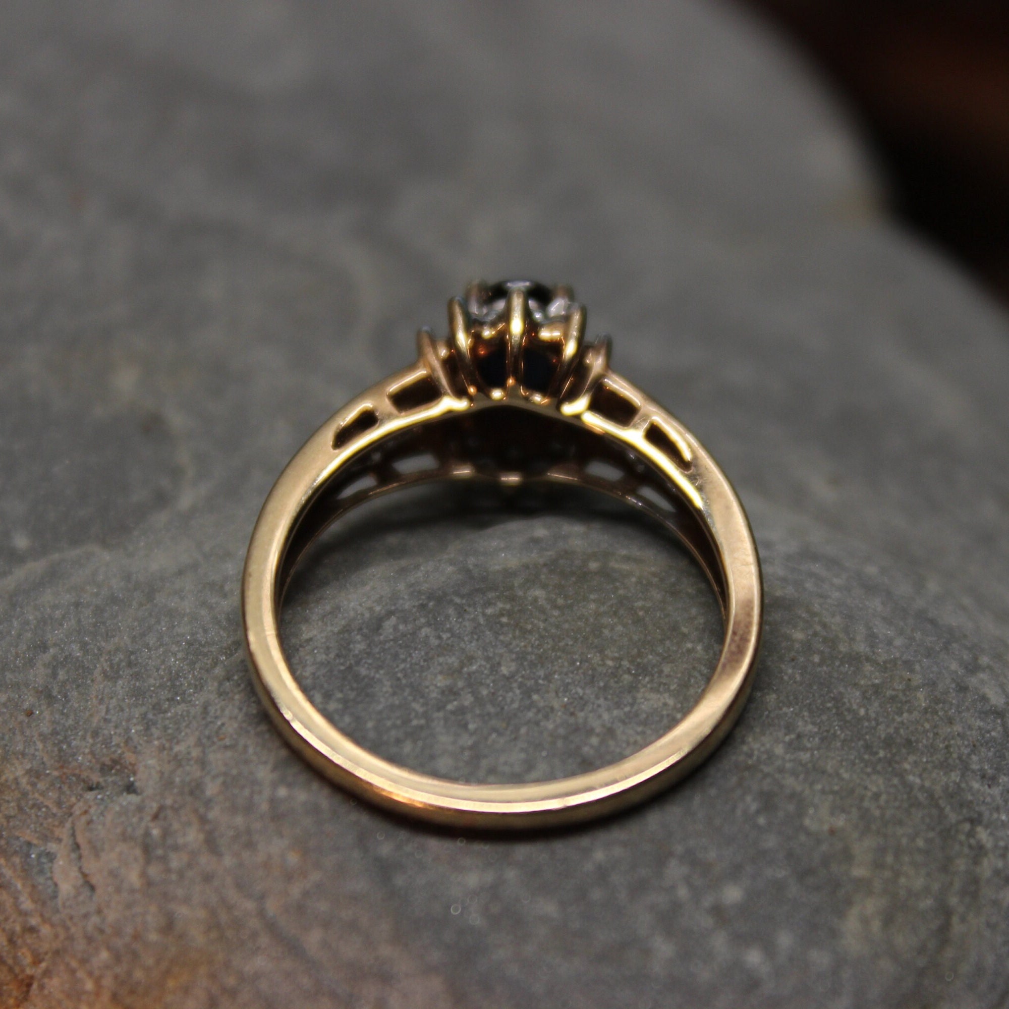Old Rings From 2000 2000 Vintage 10k Gold Sapphire Diamond Ring 2.8 Grams Size 7 Blue ...
