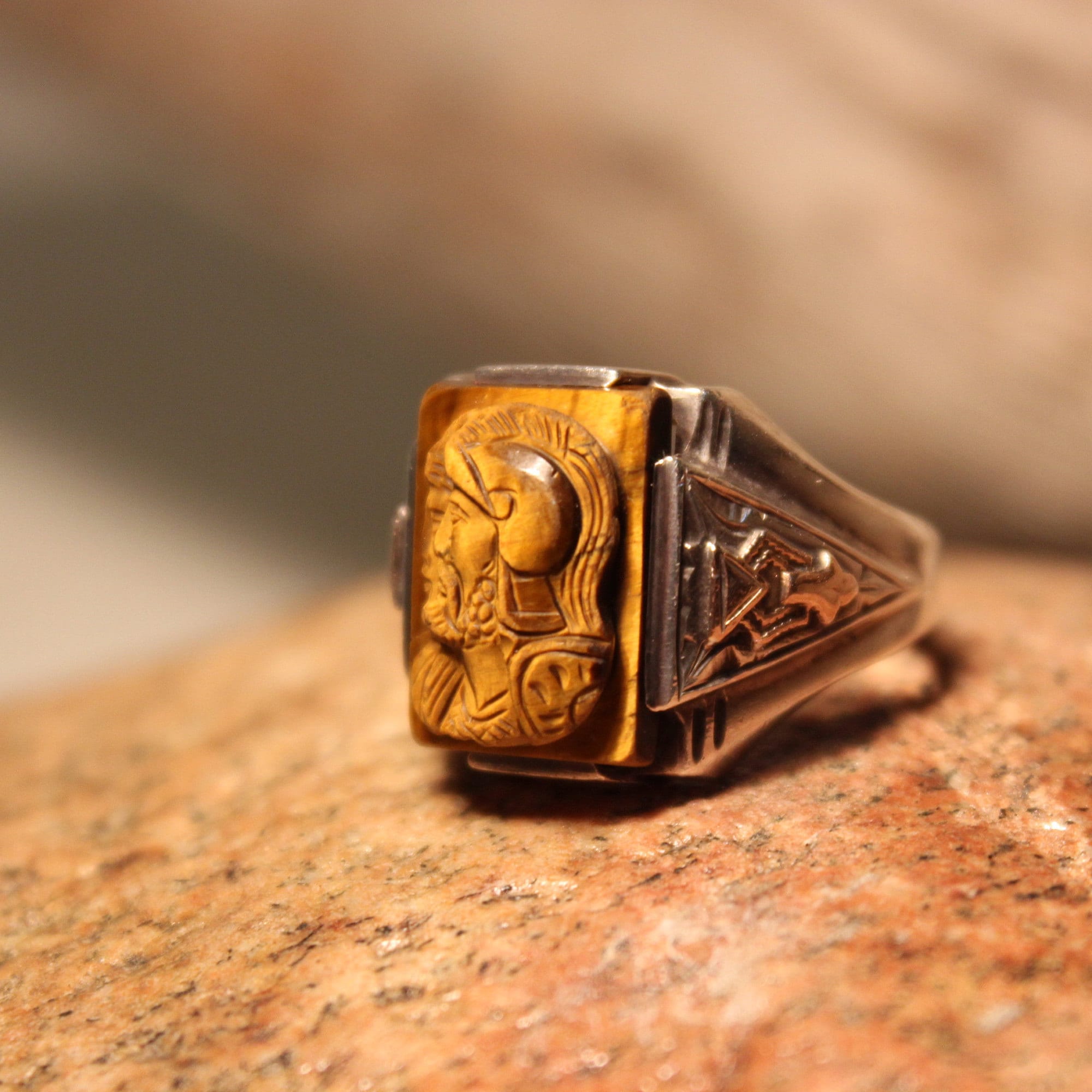 Vintage Intaglio Sterling 10K Gold Roman Soldier Ring 11.3 Grams Size 10.5 Vintage Conquistador