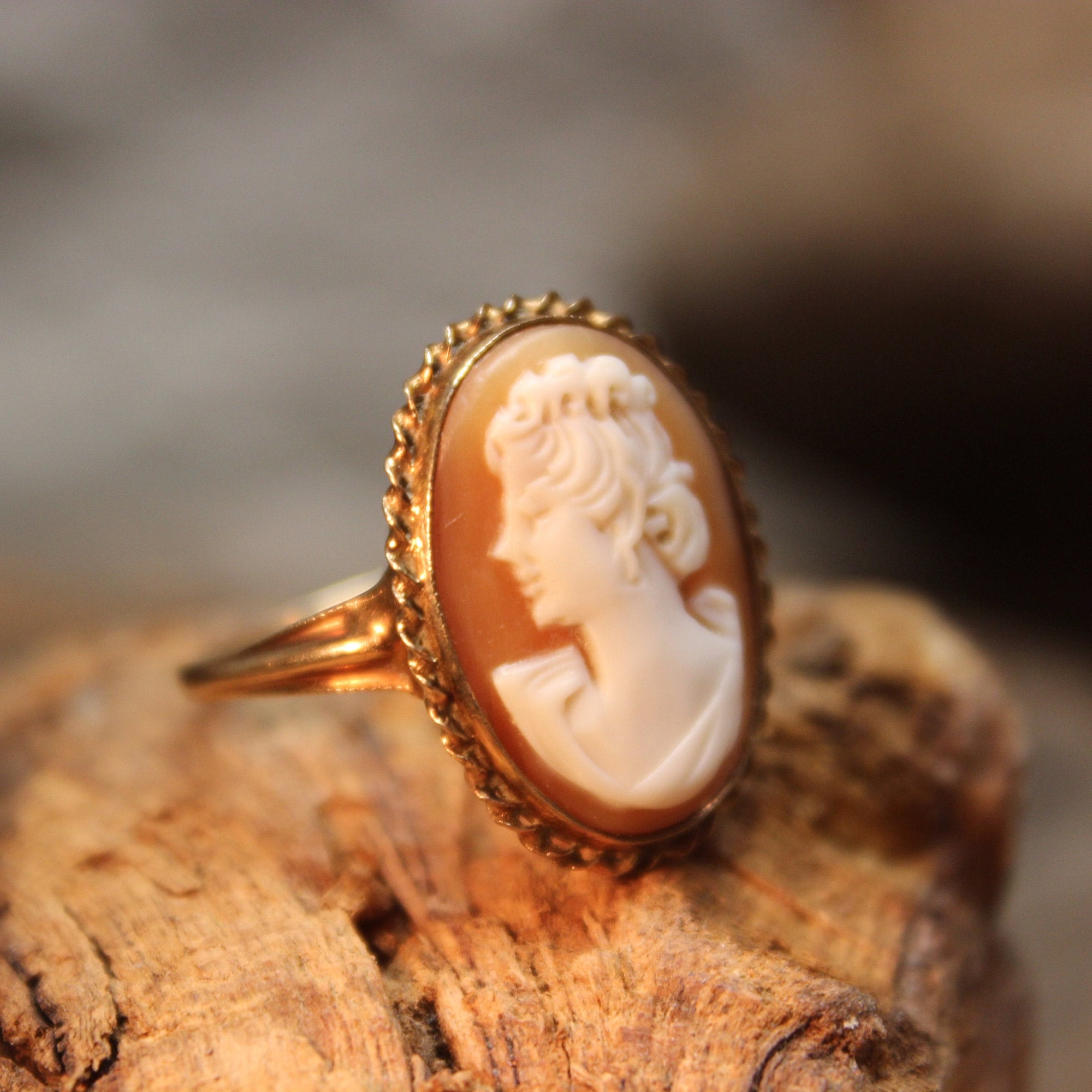 1950's Vintage 10k Solid Gold Cameo Ring 4 Grams Size 9 Large Cameo