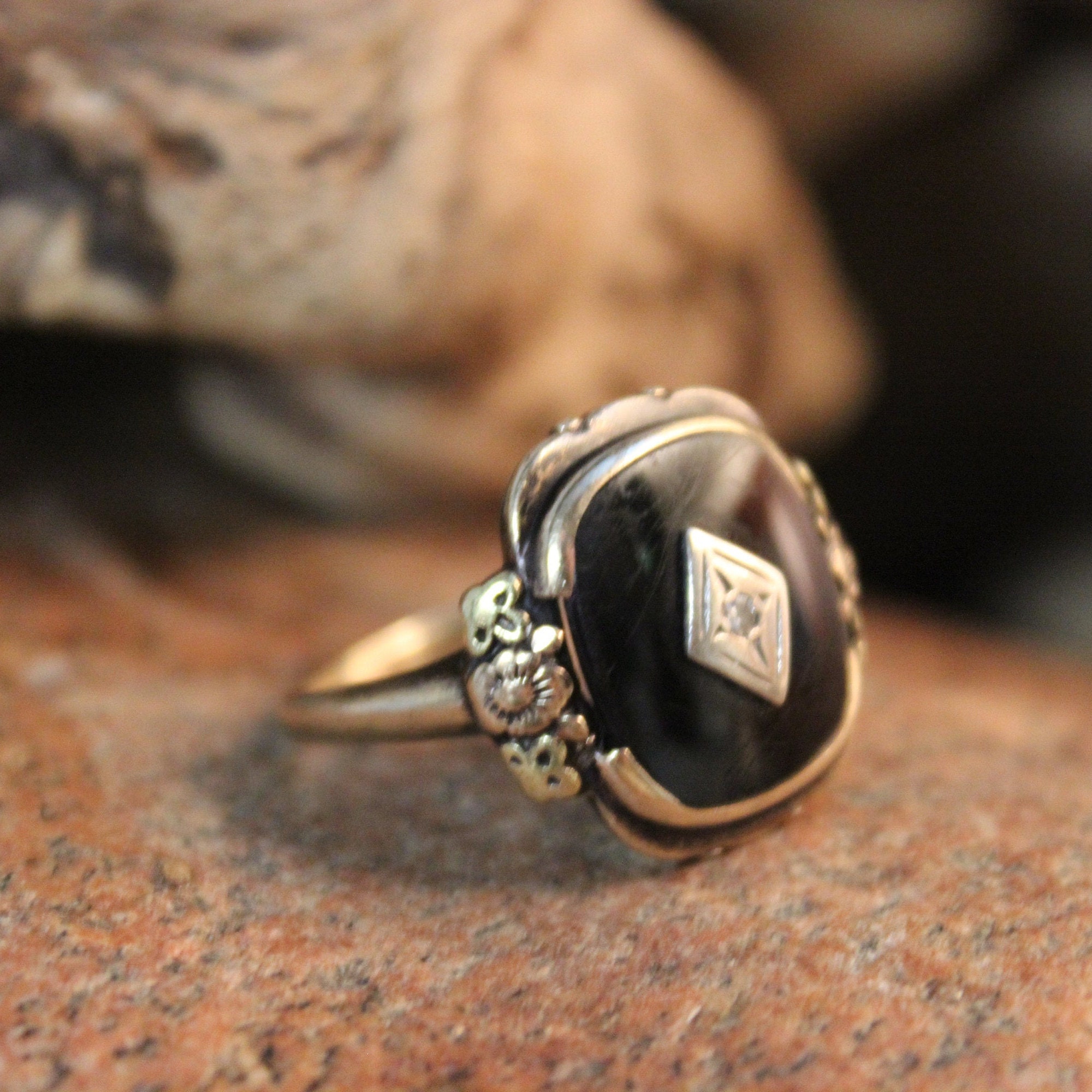 Vintage 10k Gold Onyx Diamond Ring 4 Grams Solitaire Gold Womans Ring Size 8 Womans Yellow Gold