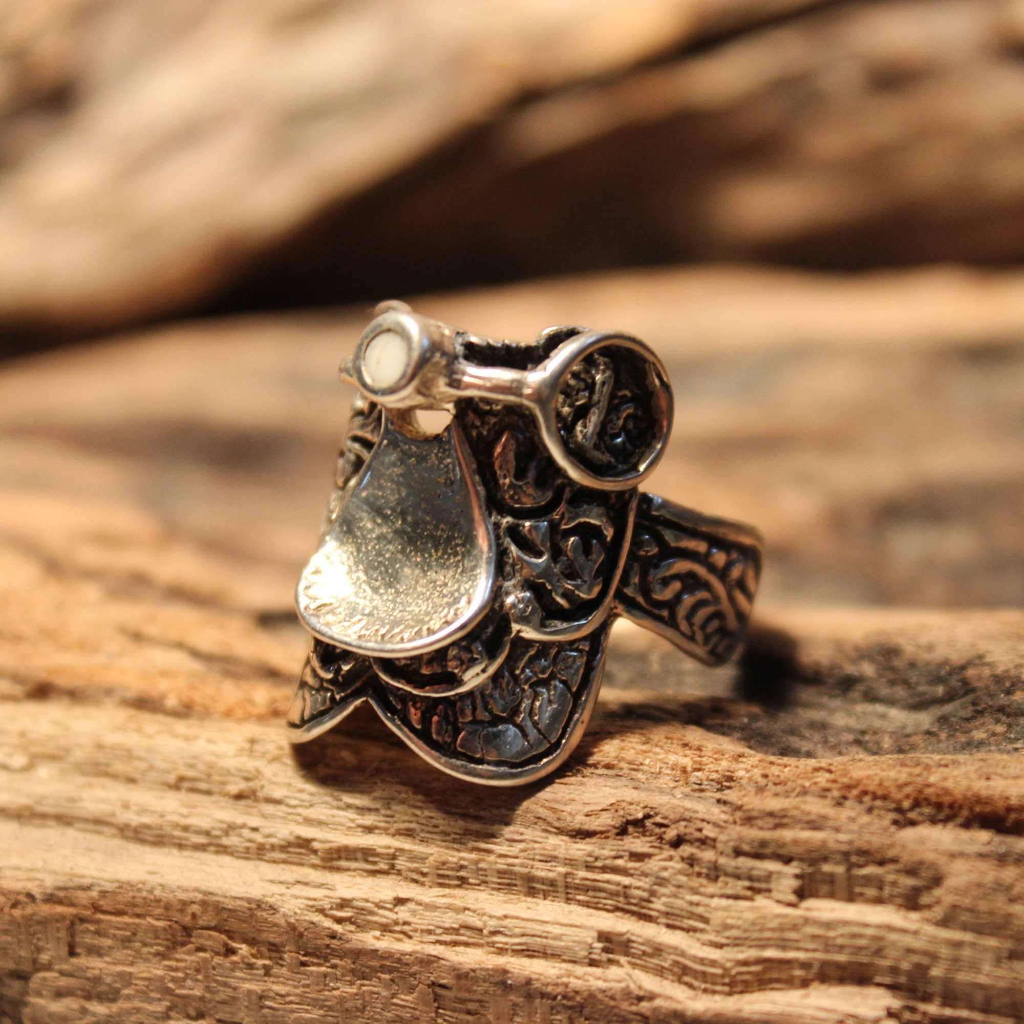 Vintage Southwestern Mens Saddle Ring MOP Silver Ring Size 10 weight 9.