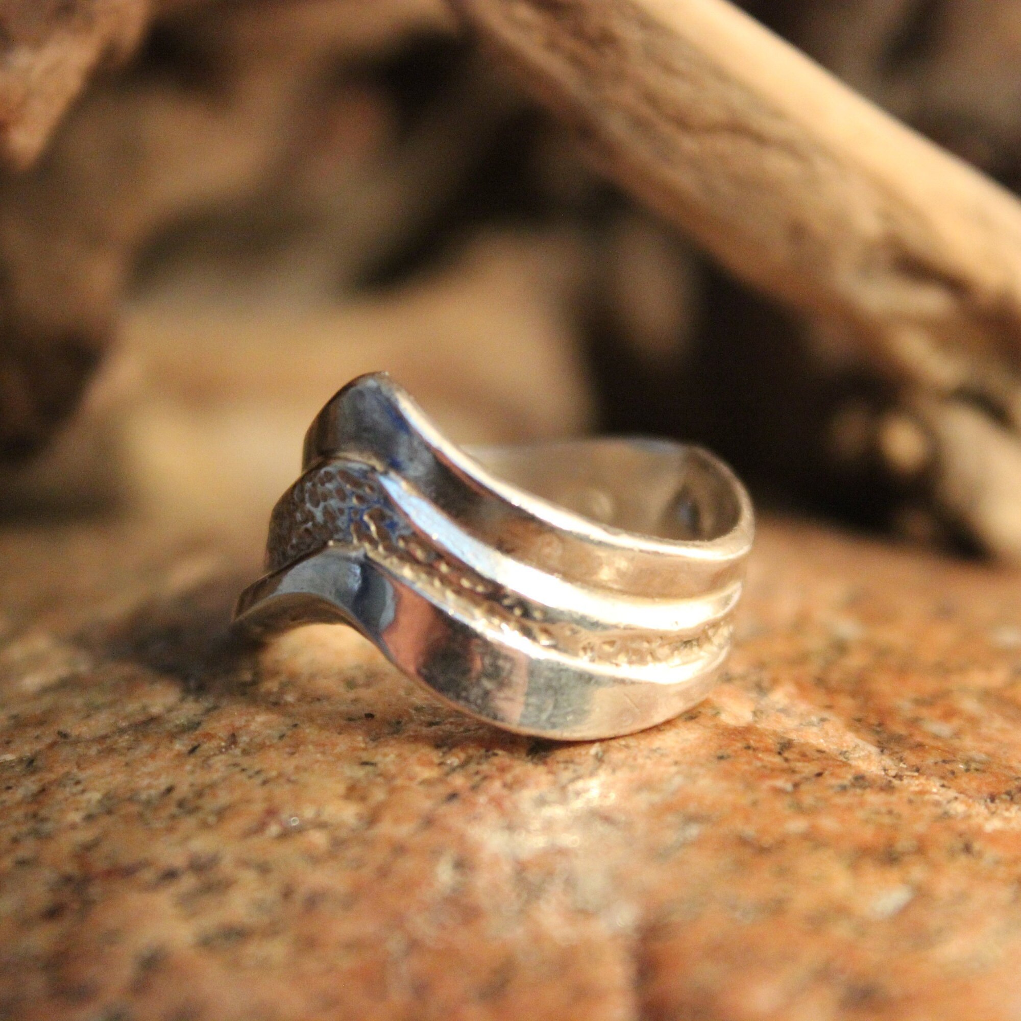 Vintage Silver Ring Sterling Silver Size 7 weight 4.2 Grams Ladies Ring