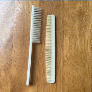 Vintage Tupperware White Plastic Teasing Brush 436-2 and Comb Set USA Made