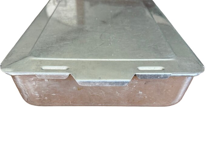 Vintage Mirro 5488M Aluminum Cake Baking Pan Sliding Lid 13x9x2 5/8 USA