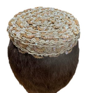 Vintage 1960s Womens Small Pillbox Hat Pink Taupe Pailettes Sequins Curlicues