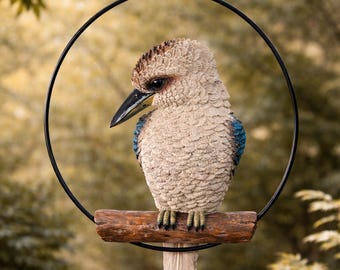 Hängender Kookaburra-Gartenvogel-Anhänger an einem 20 cm Metallring