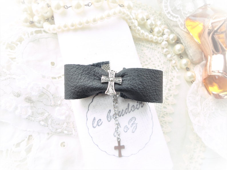 ruban bijoux gothique bijoux croix noir bracelet manchette cuir cuir