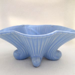Vintage Shawnee Pottery Cornucopia Four Footed Planter Cornflower Blue