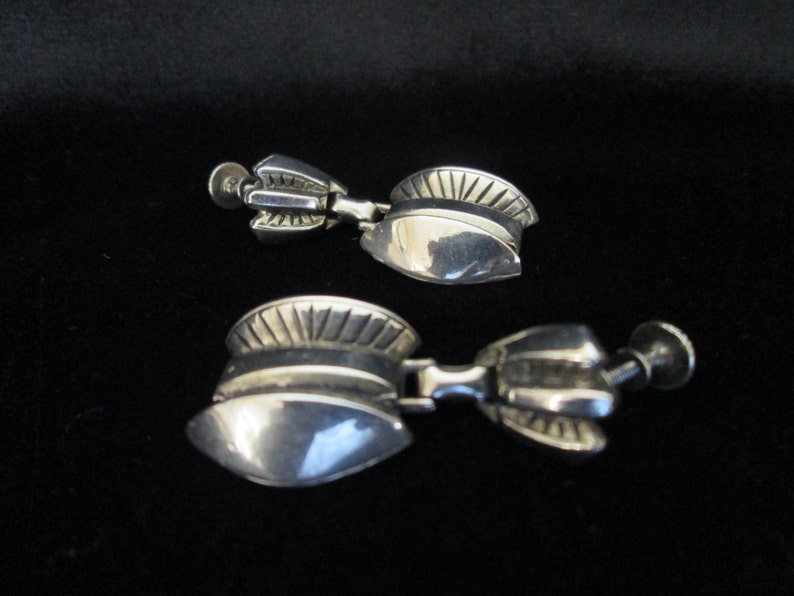 Vintage Embossed Silver Tone Screw Back Dangling Earrings