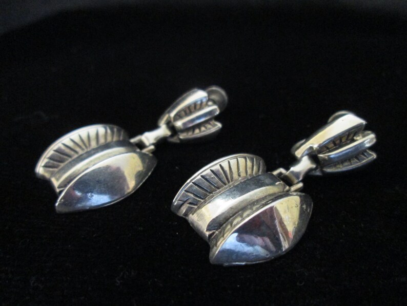 Vintage Embossed Silver Tone Screw Back Dangling Earrings