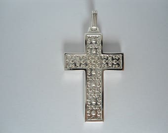 Pendentif croix en argent massif décors ouvragés 21x34mm