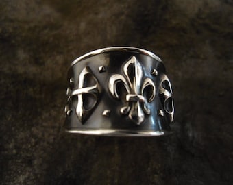 très originale Bague fleur de Lys en argent patiné, 15mm,bijoux estampé, made in France