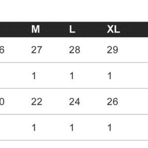 Puede incluir: Un gr&aacute;fico que muestra las medidas finales para las tallas de ropa de la S a la 5XL. El gr&aacute;fico incluye las medidas de la longitud y el ancho del cuerpo, as&iacute; como la tolerancia para cada medida.
