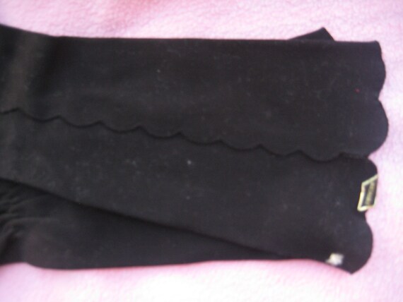 VTG New Black Gloves - image 4