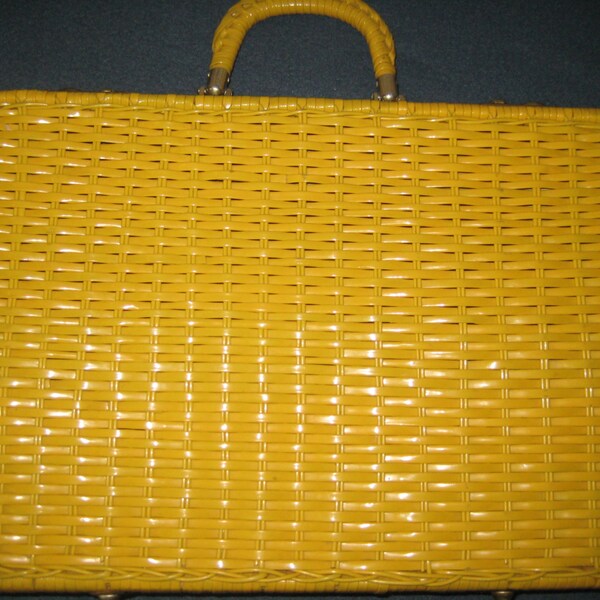 VTG Yellow Wicker Briefcase from British Hong Kong - Extraordinary